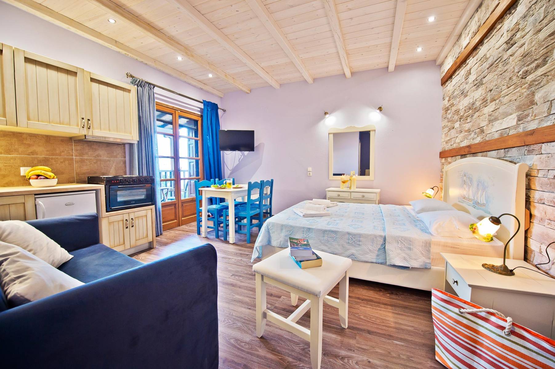 Hotel Flamingo studio.jpg