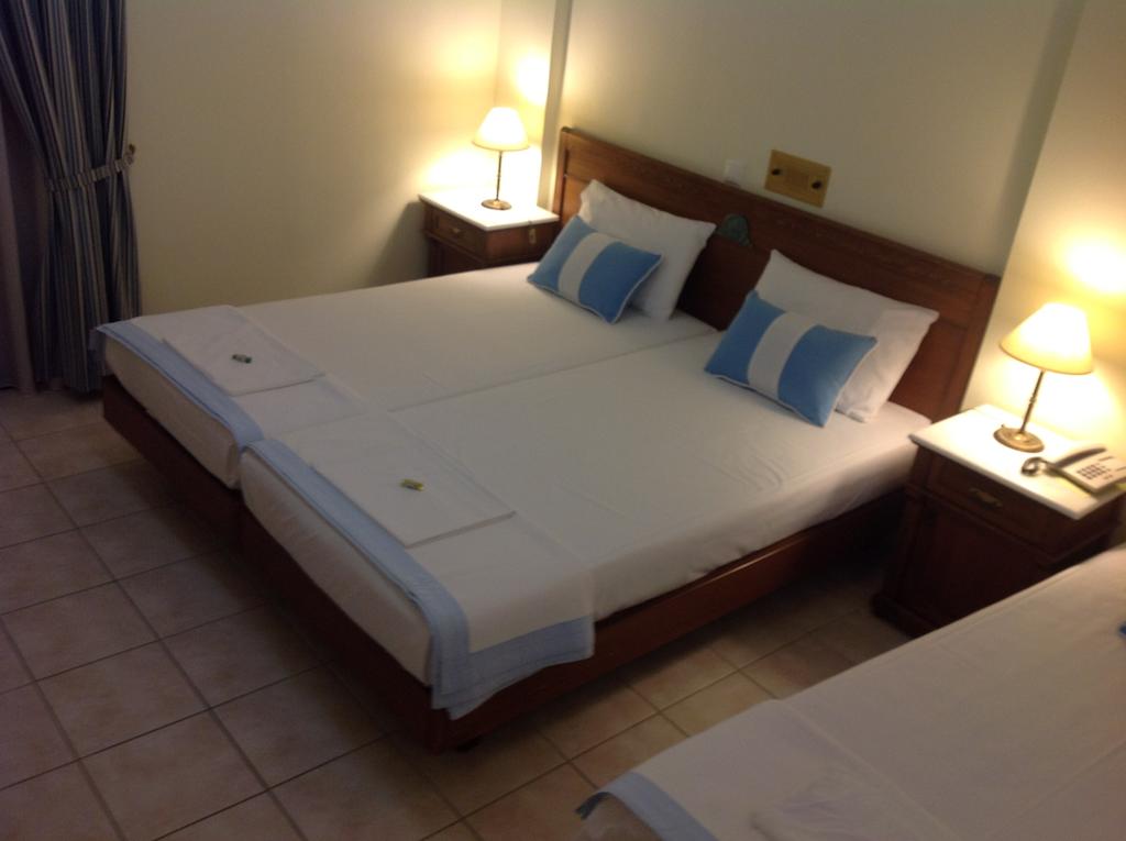 Hotel Florena triple room 1.jpg