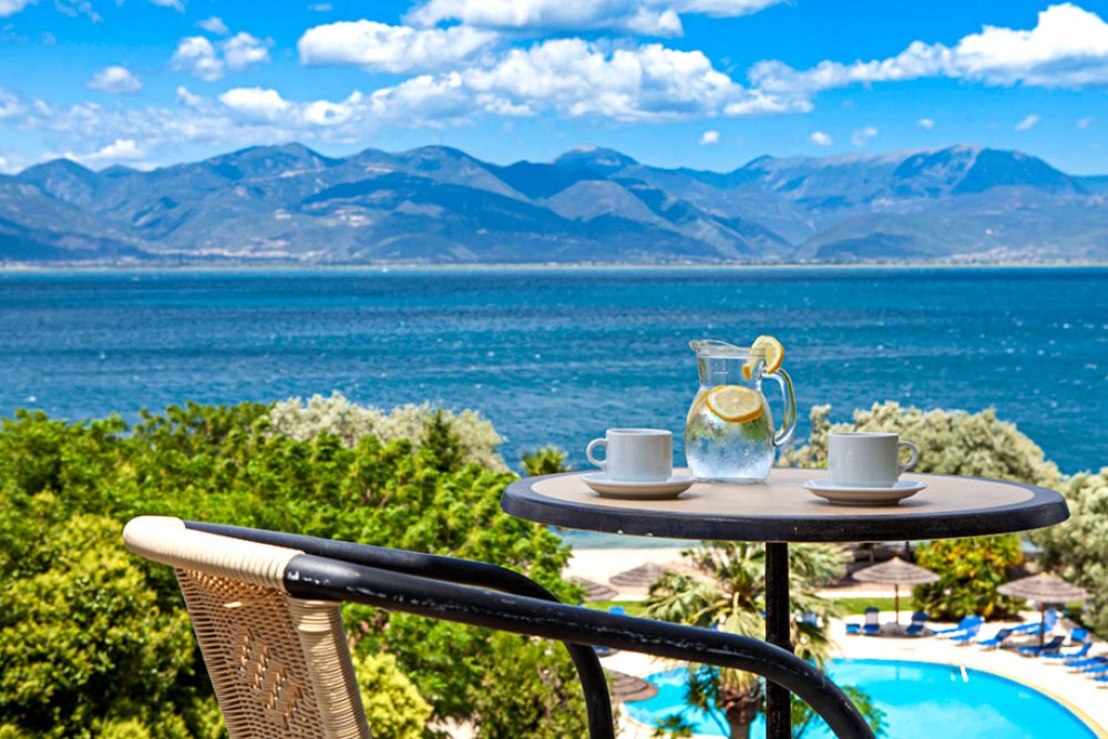 Hotel Florida Blue Bay double room balcony.jpg