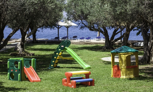 Hotel Florida Blue Bay kids playground.jpg