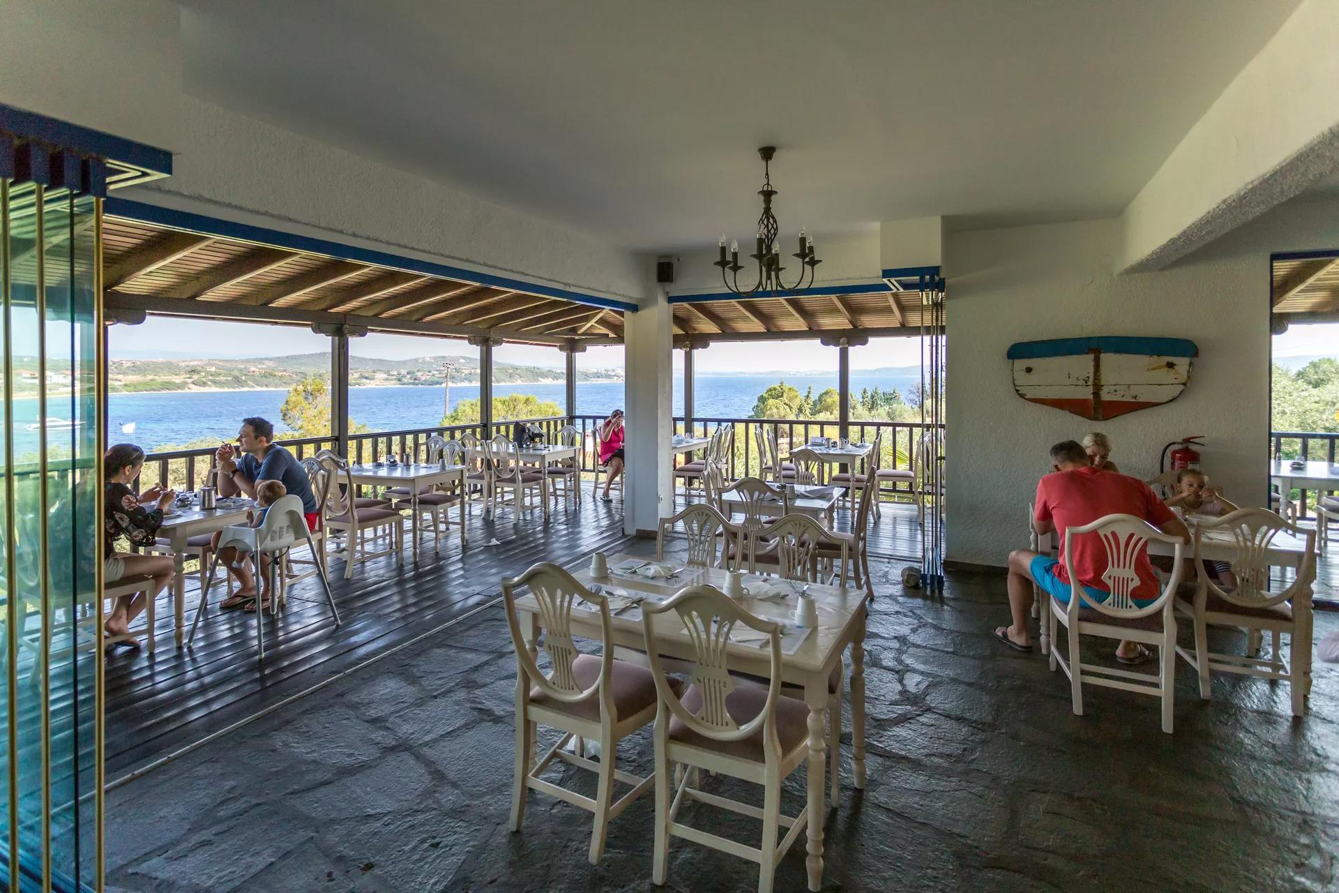 Agonissi Resort restoran.jpg