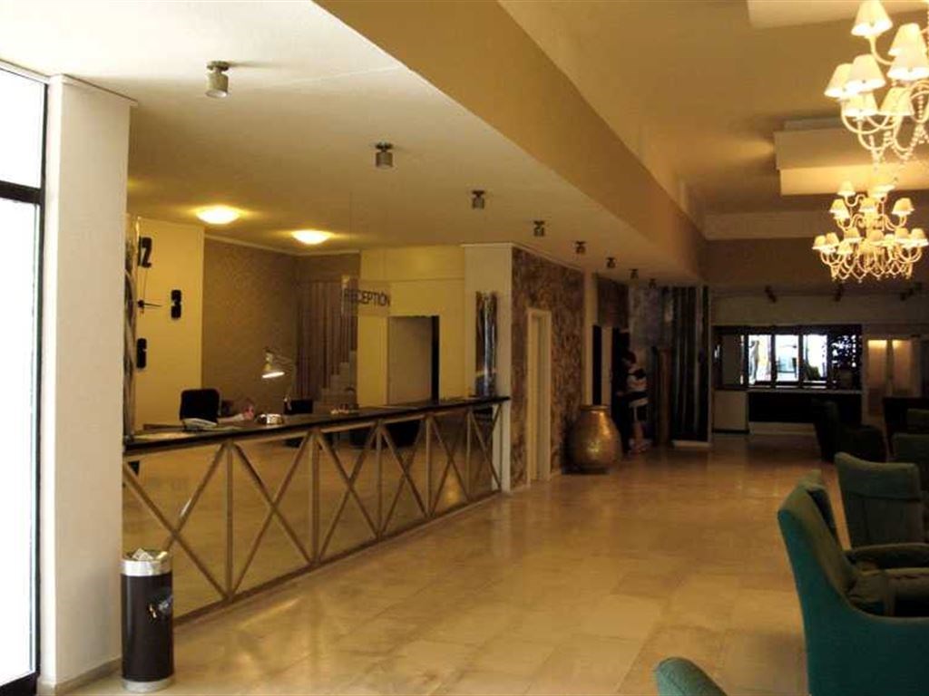 Hotel Galaxy Porto Heli reception.jpeg