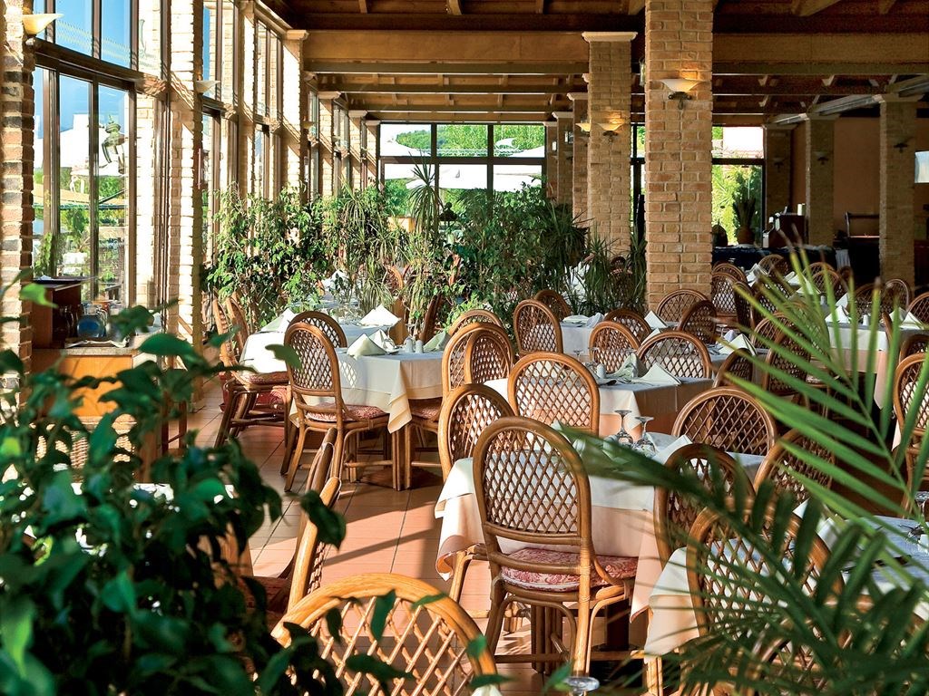 Hotel Gelina Village _ Aqua Park restaurant.jpg