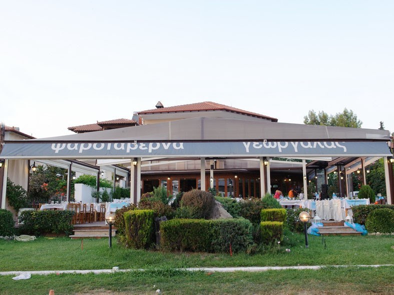 Hotel Georgalas Sun Beach bar.jpeg