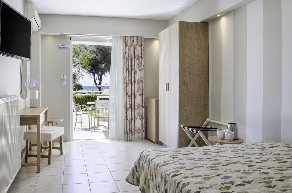 Hotel Georgalas Sun Beach double room.jpg