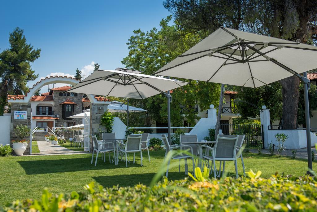 Hotel Georgalas Sun Beach garden.jpg