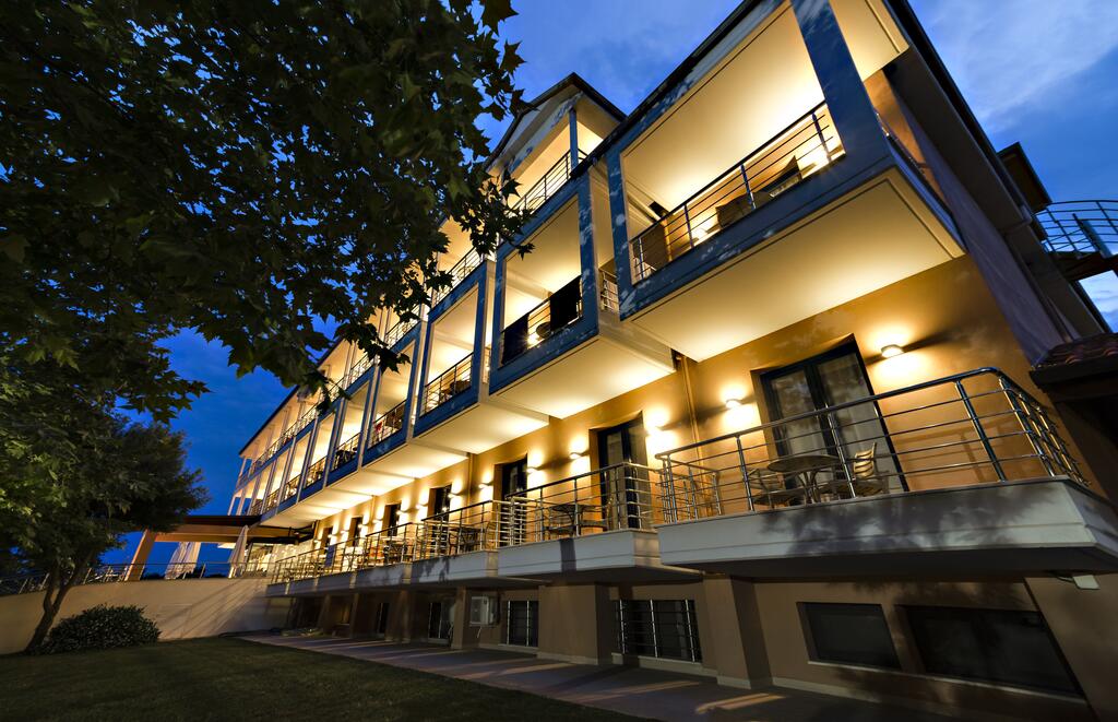 Hotel Giannoulis 1.jpg