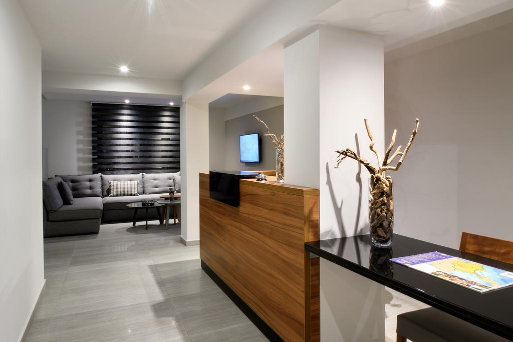 Hotel Gkea reception.jpg