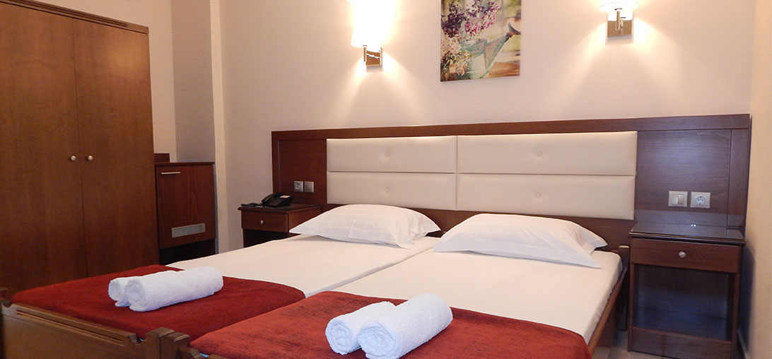 Hotel Gold Stern standard double room 1.jpg