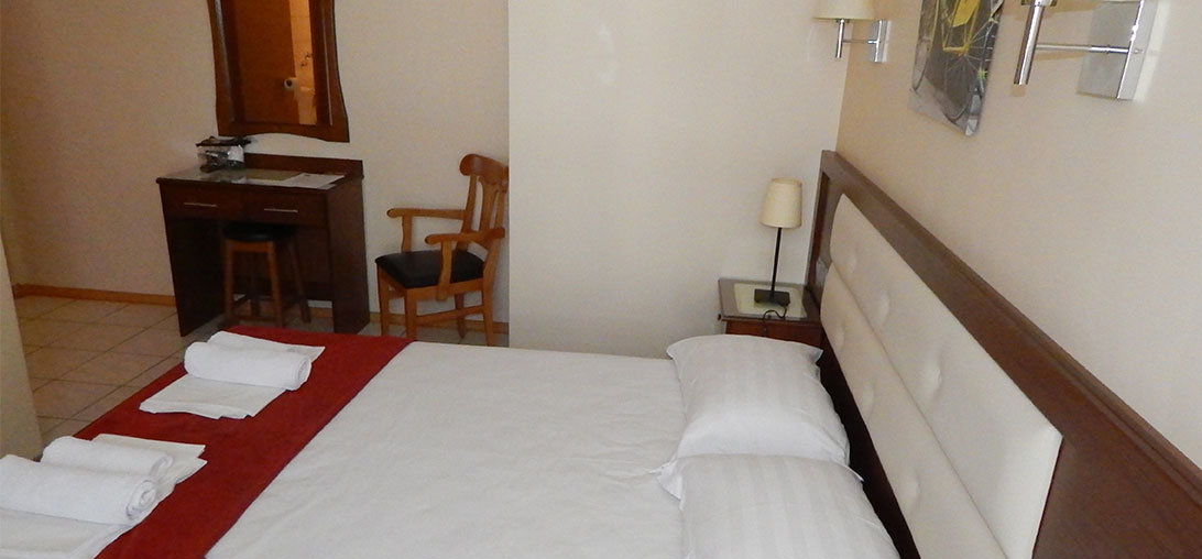 Hotel Gold Stern standard double room 2.jpg