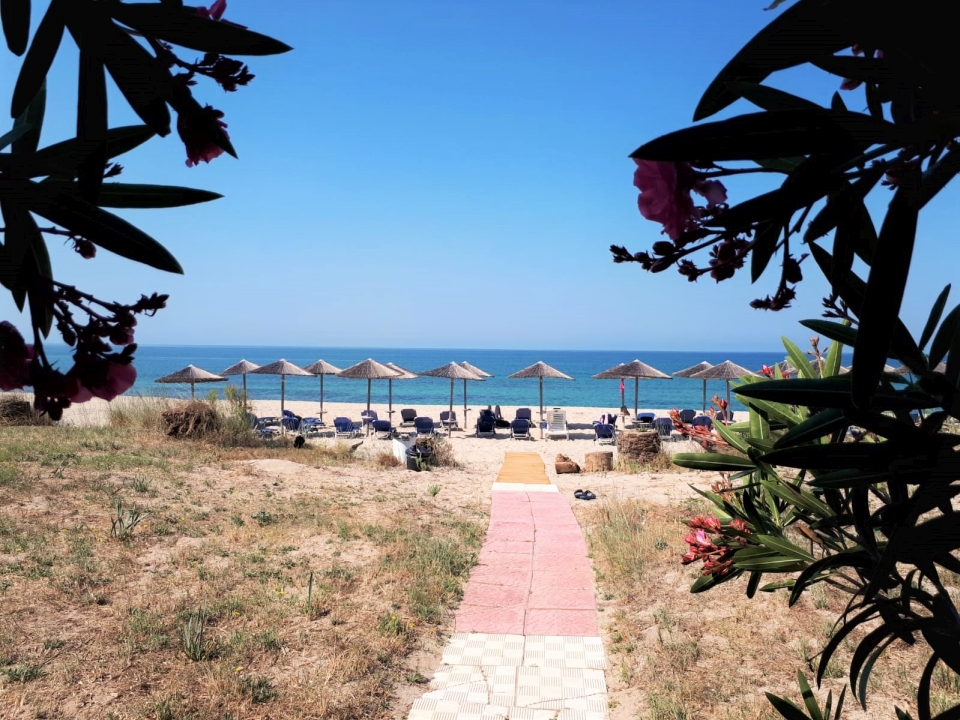 Hotel Golden Beach Preveza beach.jpg