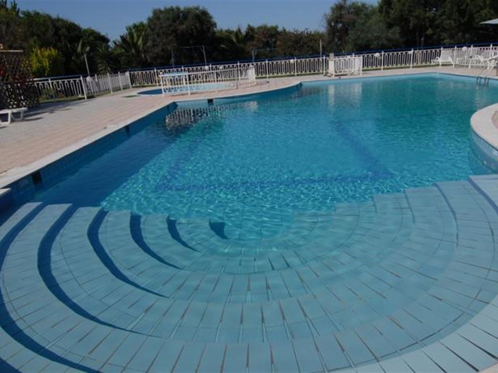 Hotel Golden Beach Preveza pool.jpeg