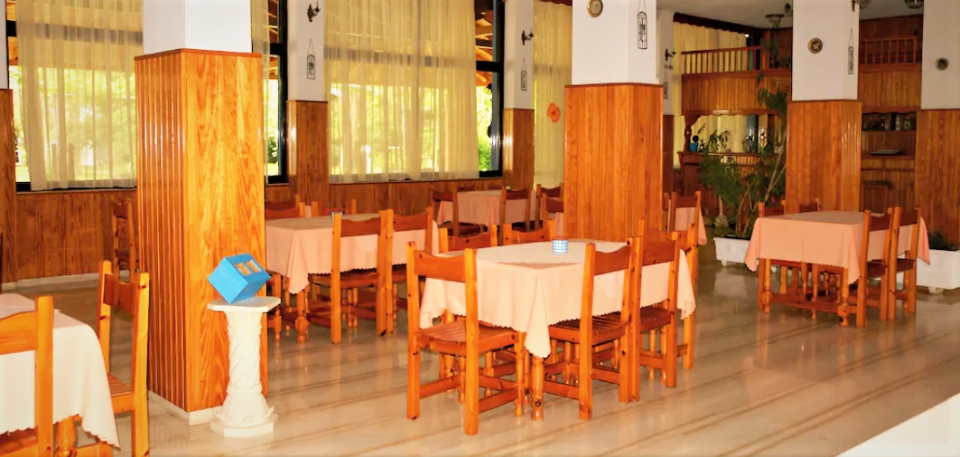 Hotel Golden Beach Preveza restaurant.jpg