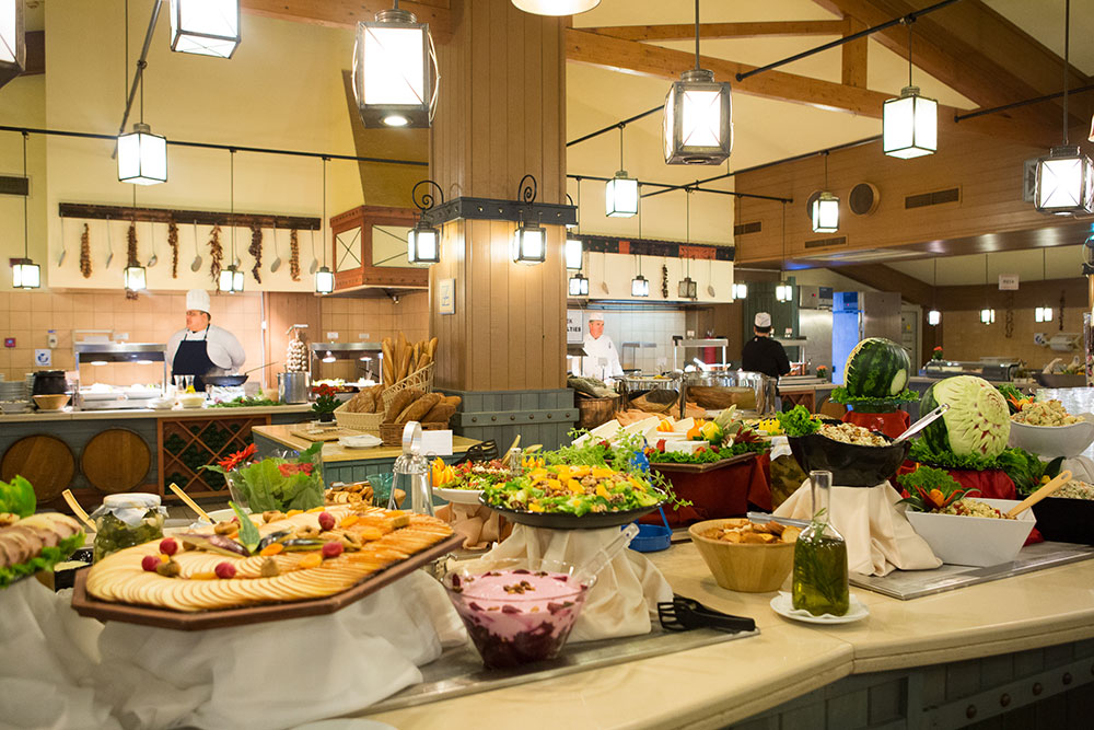 Hotel Golden Coast restaurant.jpg