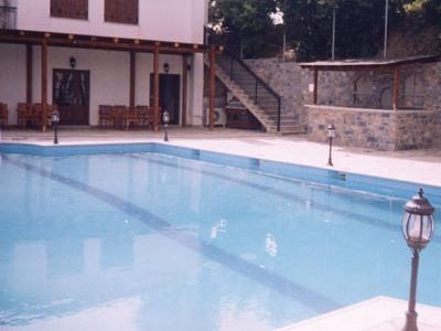 Apartmani Aglaida swimming pool.jpg