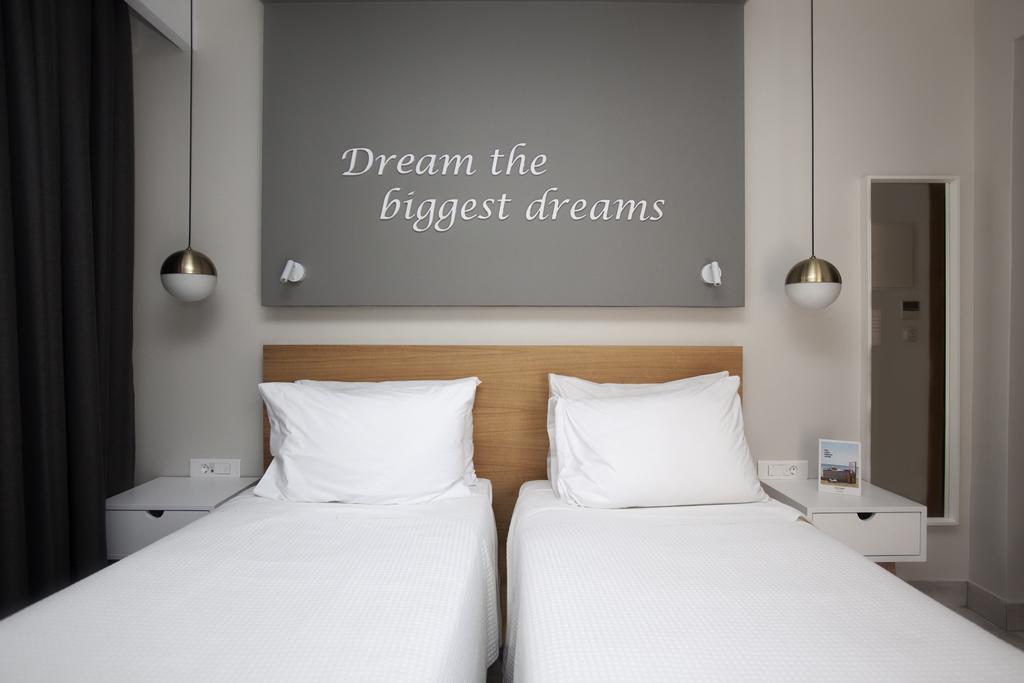 Hotel Golden Star City Resort alkyon room.jpg