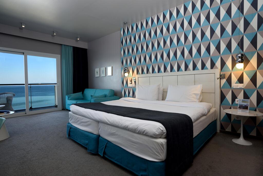 Hotel Golden Star City Resort poseidon suite.jpg