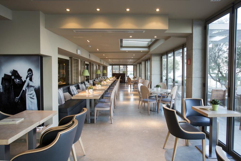 Hotel Golden Star City Resort restaurant 1.jpg