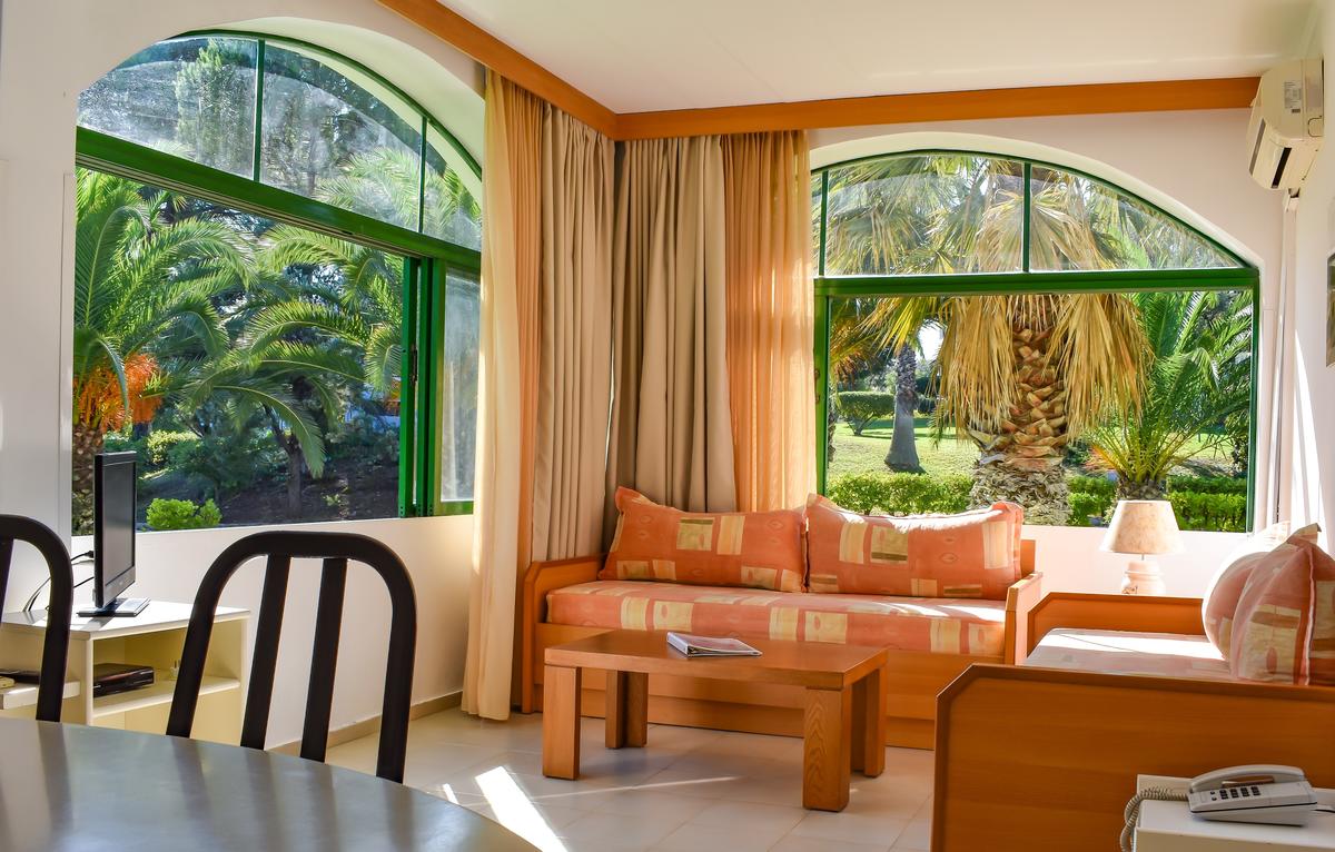 Hotel Govino Bay one bedroom apartments.jpg