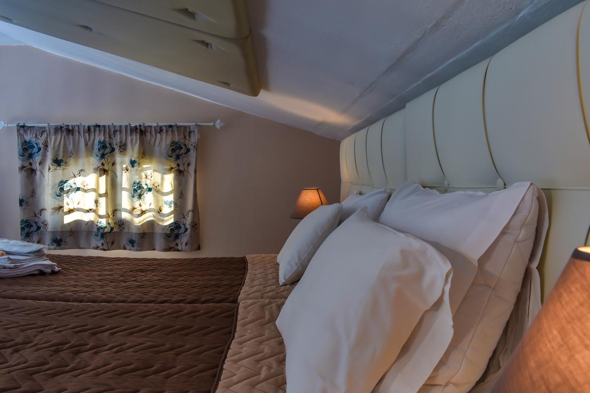 Hotel Govino Bay quadruple loft studio 1.jpg
