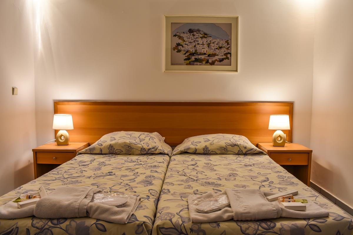 Hotel Govino Bay twin beds studio.jpg