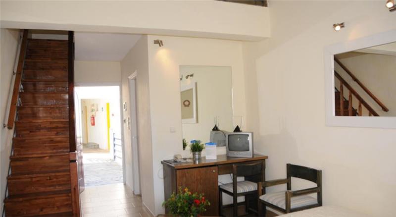 Hotel Grand Bleu duplex maisonnette.jpg