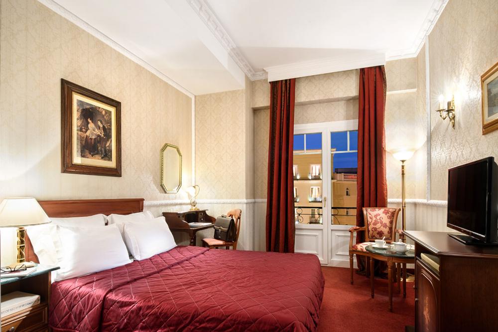 Grand Hotel Palace deluxe classic rooms.jpg