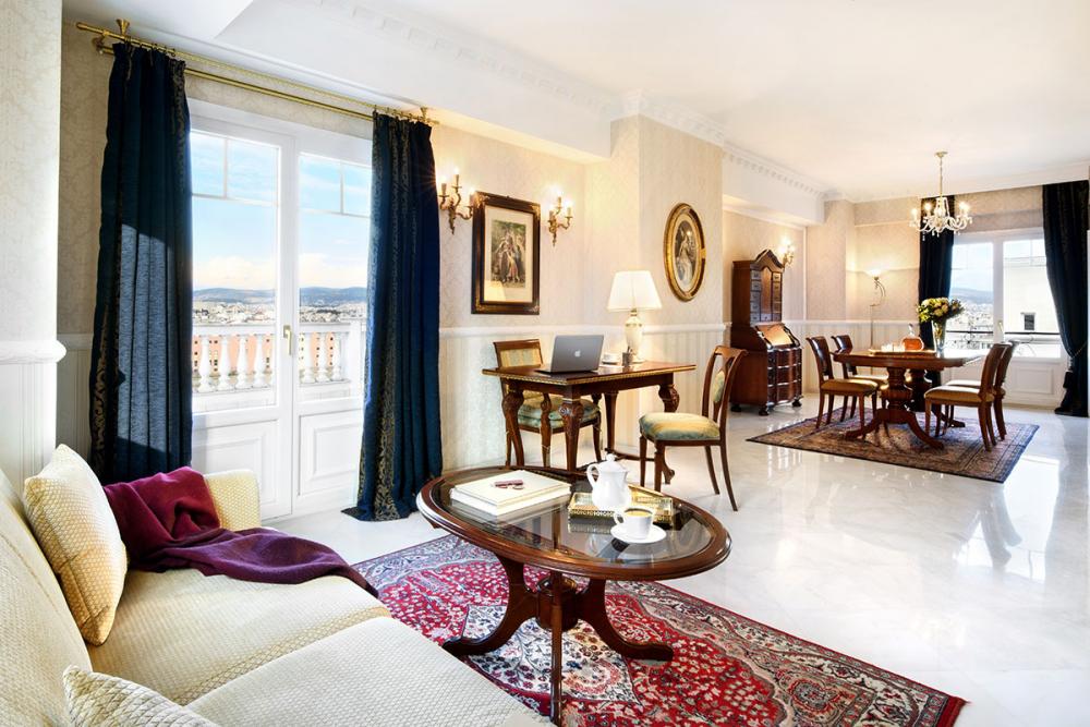Grand Hotel Palace presidential suite.jpg