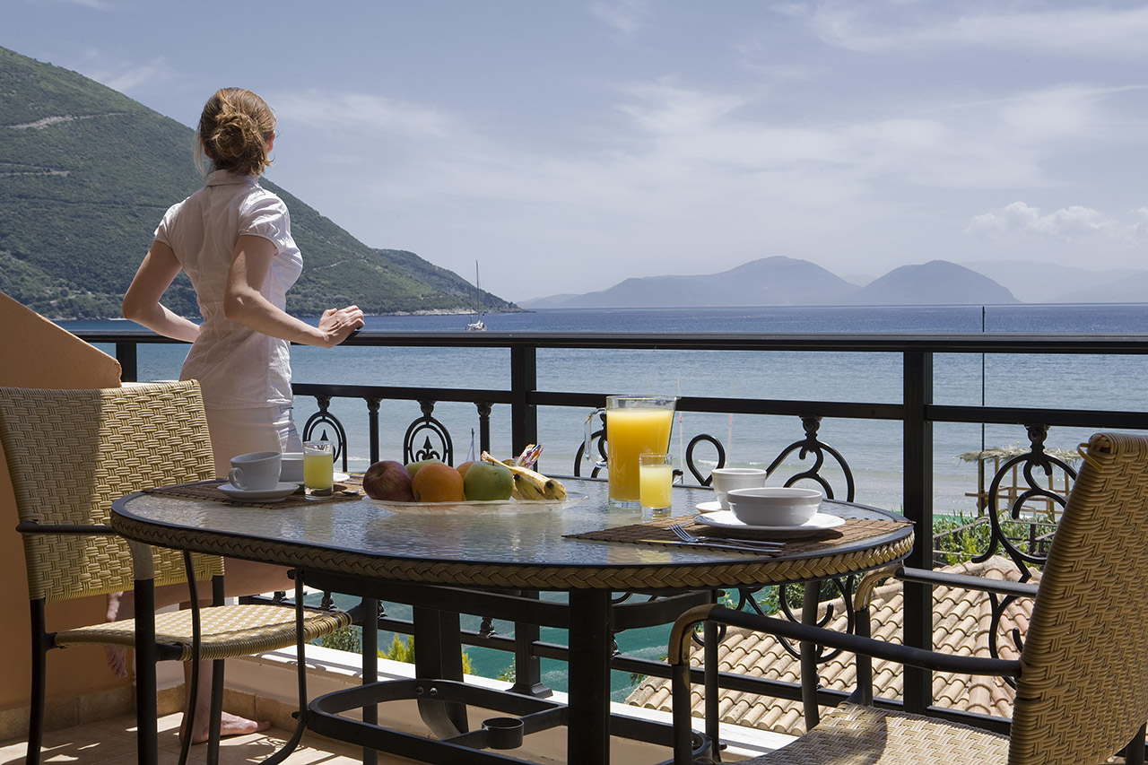 Hotel Grand Nefeli balcony.jpg