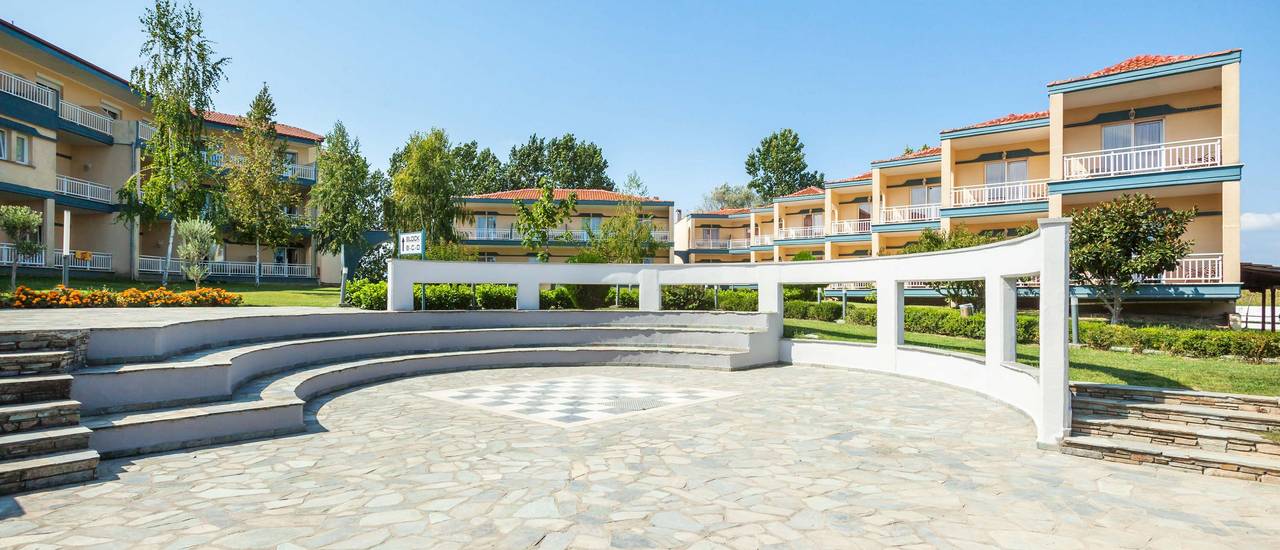 Hotel Grand Platon amphitheater.jpg