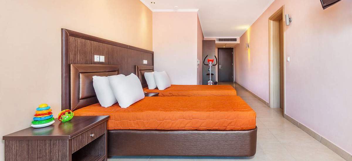 Hotel Grand Platon family rooms 2.jpg