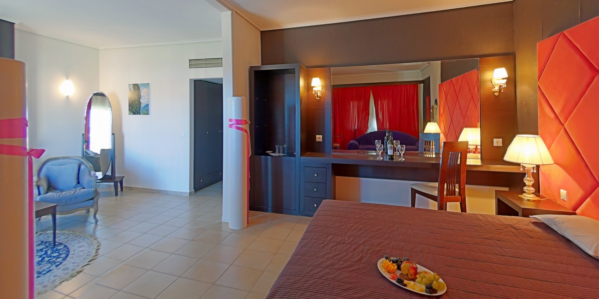 Hotel Grand Platon master executive suites 2.jpg