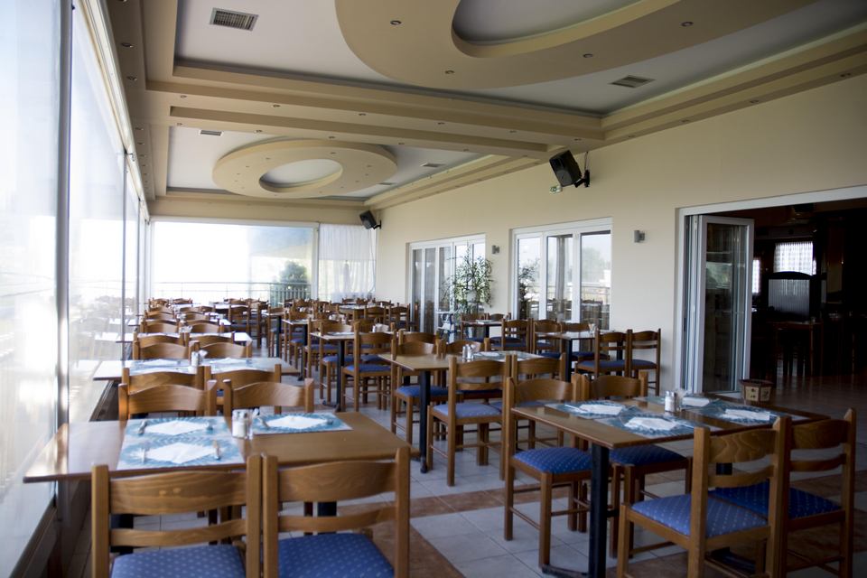 Hotel Grand Platon restaurant.jpg