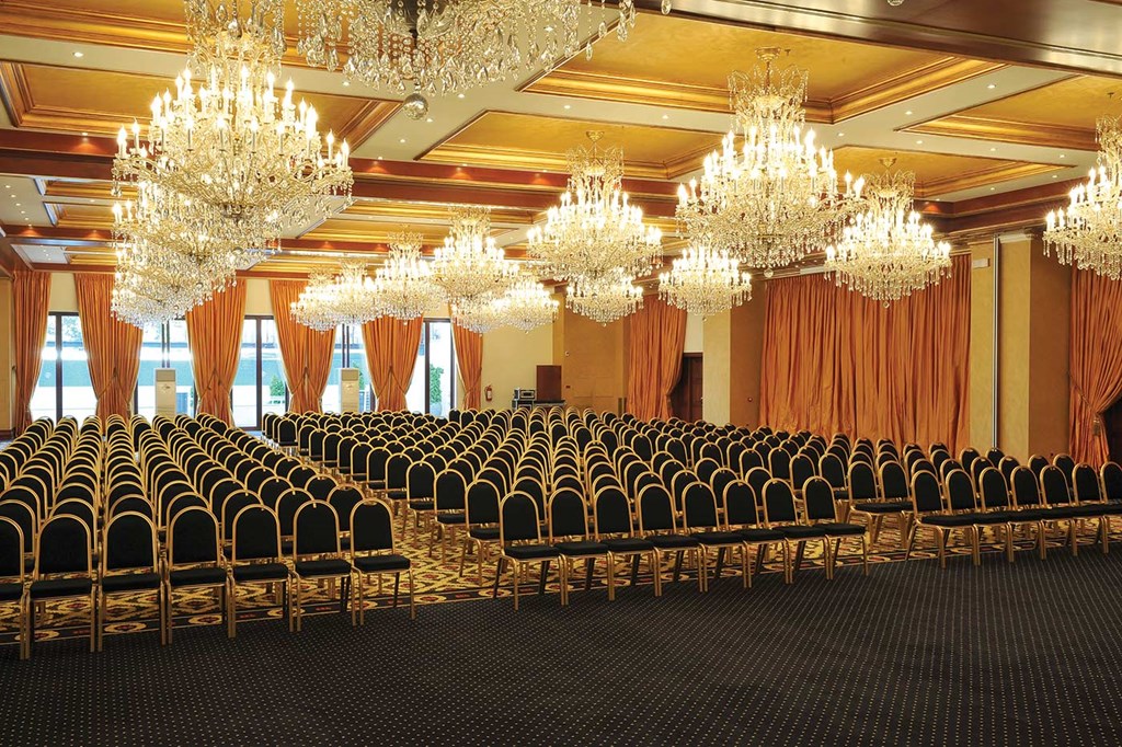 Hotel Grand Serai Congress and spa conference room 1.jpg