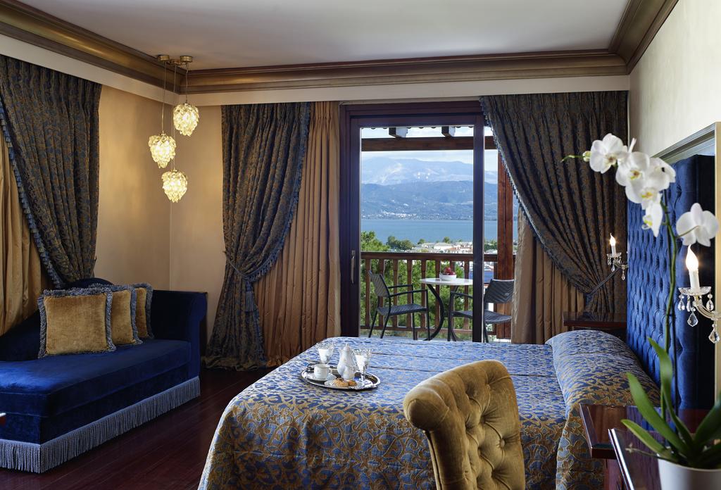 Hotel Grand Serai Congress and spa executive room.jpg