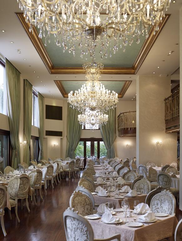 Hotel Grand Serai Congress and spa restaurant.jpg