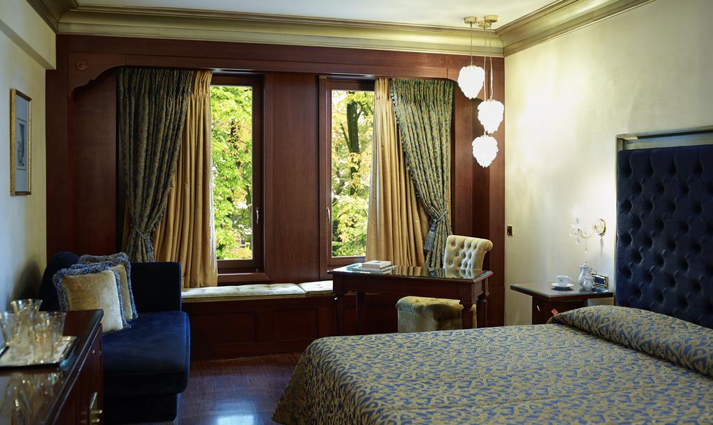 Hotel Grand Serai Congress and spa standard room.jpg