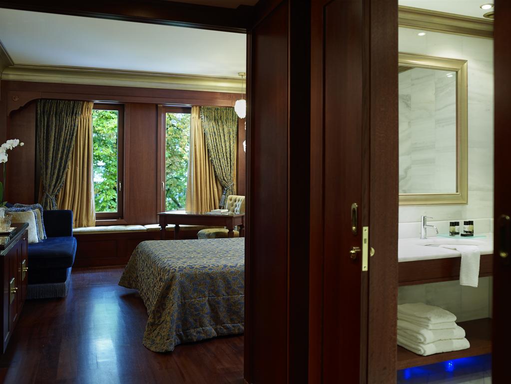Hotel Grand Serai Congress and spa superior room.jpg