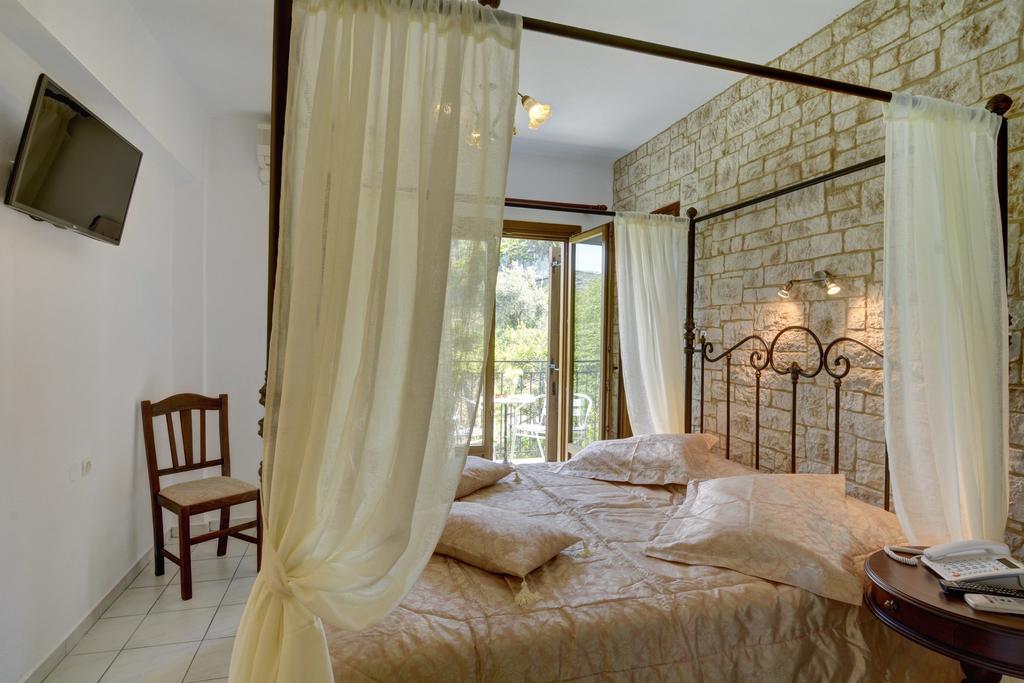 Hotel Agnadi romantic room.jpg