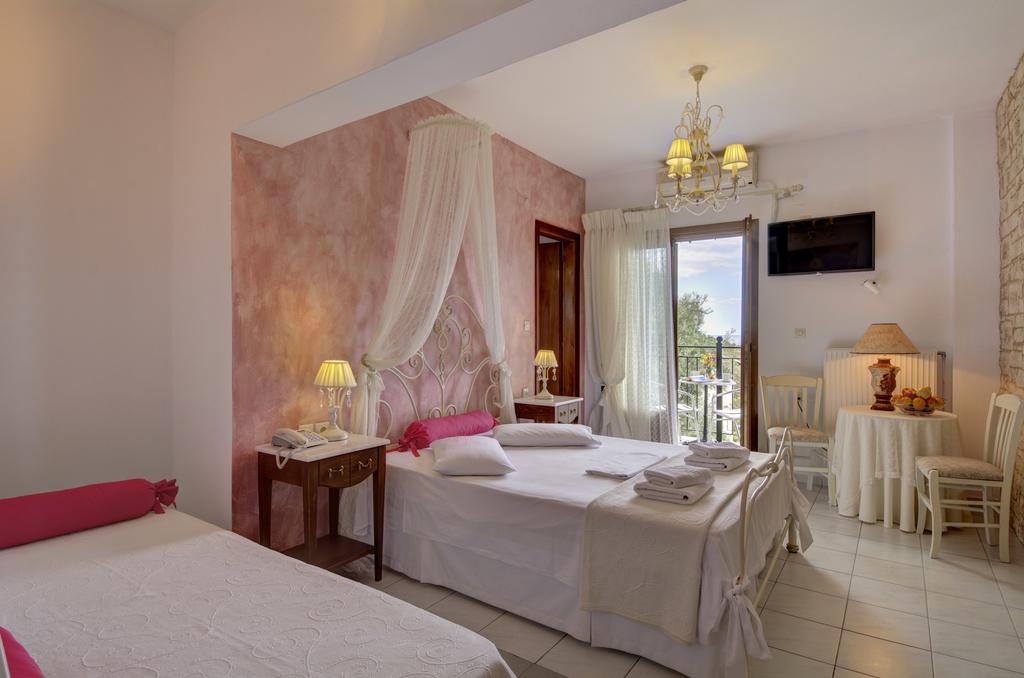 Hotel Agnadi superior double room.jpg