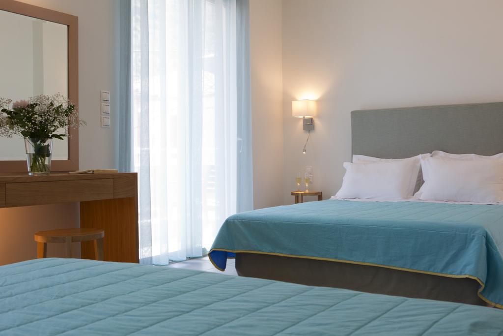 Hotel Grand Theoni quadruple room.jpg