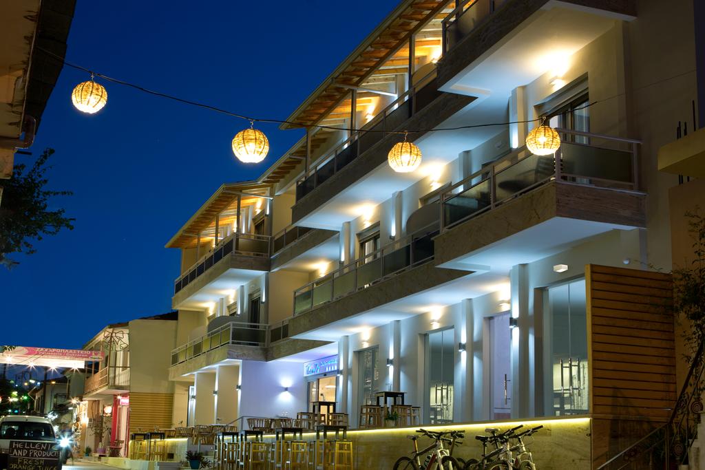 Hotel Grand Theoni.jpg