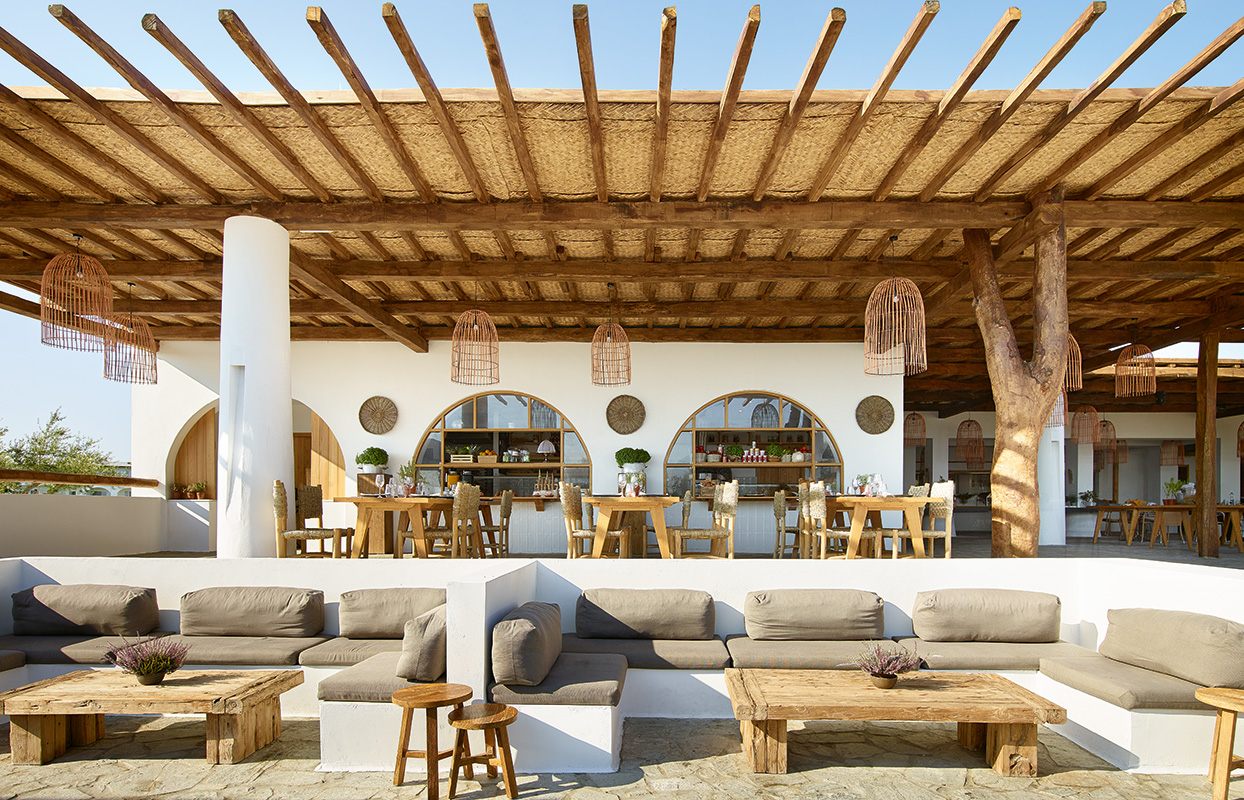 Hotel Grecotel Casa Marron bar.jpg
