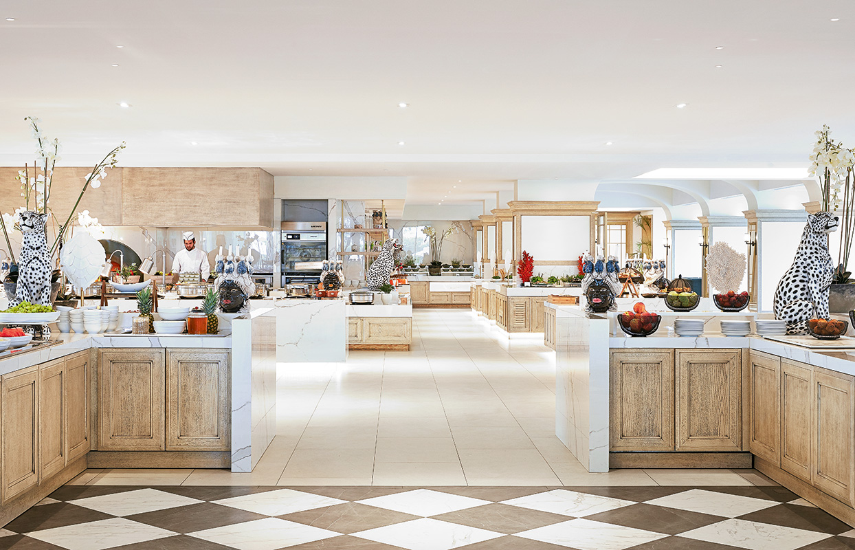 Hotel Grecotel Corfu Imperial Palace restaurants _ bars 3.jpg