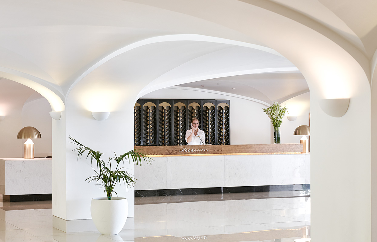 Hotel Grecotel  Daphnila Bay Dassia reception.jpg