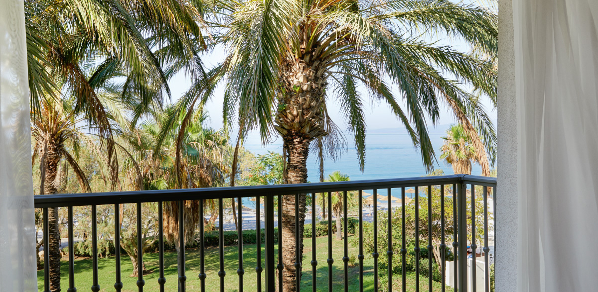 Hotel Grecotel Filoxenia Master suite direct sea view.jpg