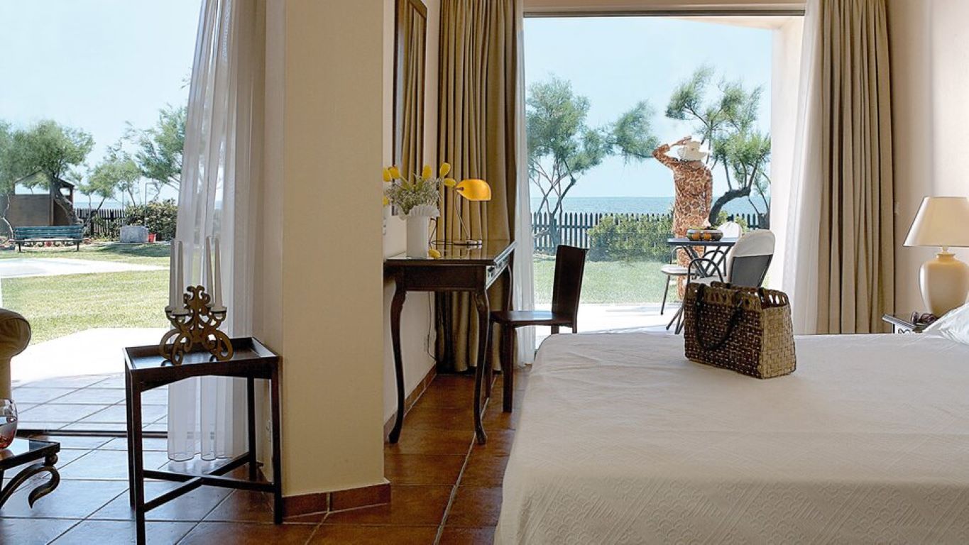 Grecotel Grand Hotel Egnatia-Egnatia Family junior suite.jpg