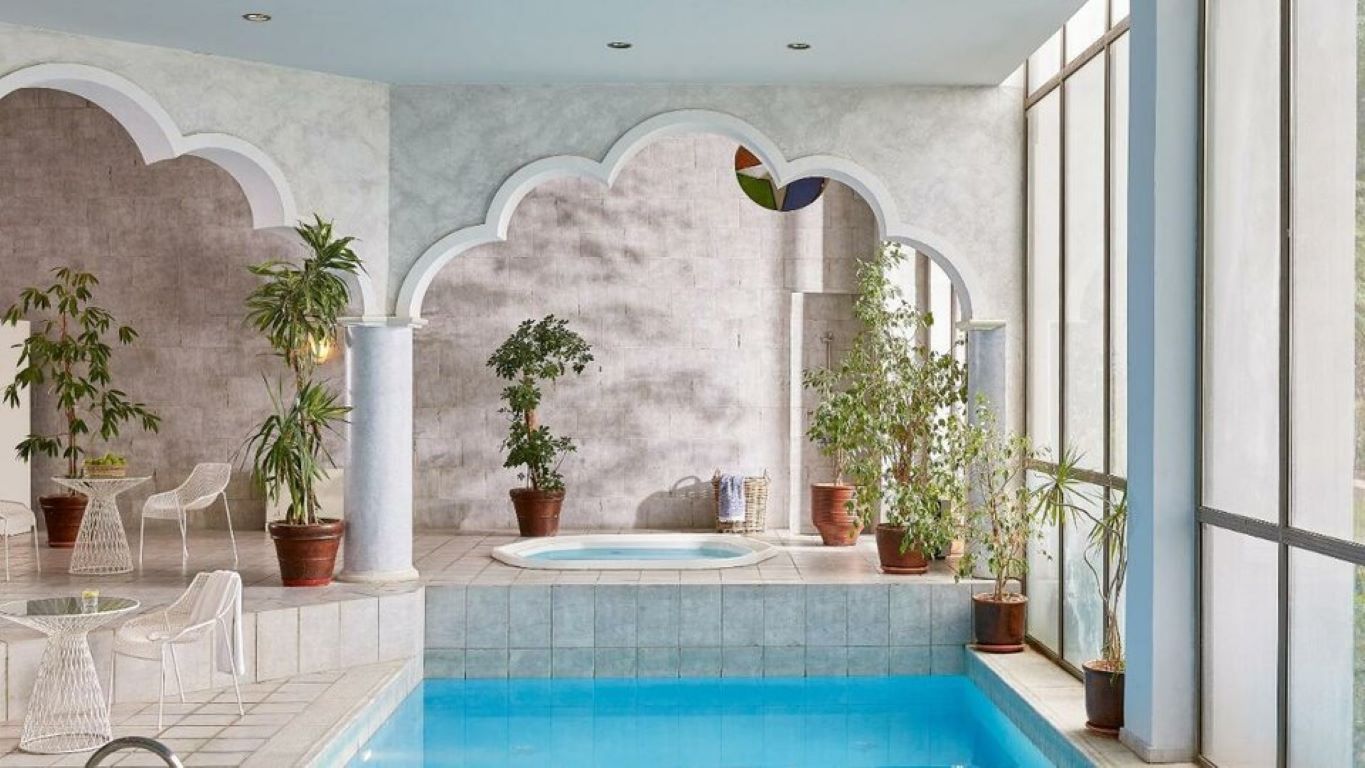 Grecotel Grand Hotel Egnatia-Unutrasnji bazen.jpg