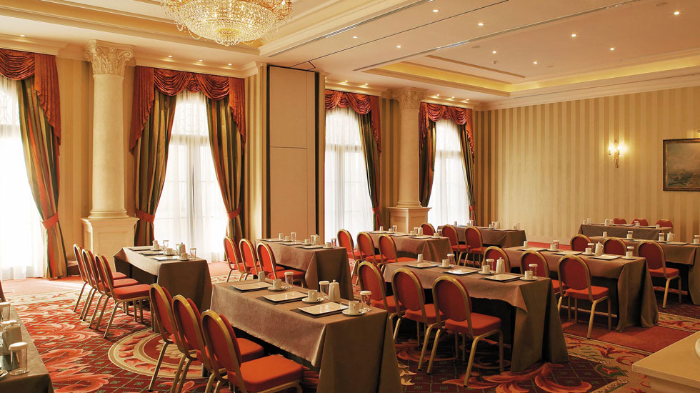 Hotel Grecotel Larissa Imperial conference room 1.jpg
