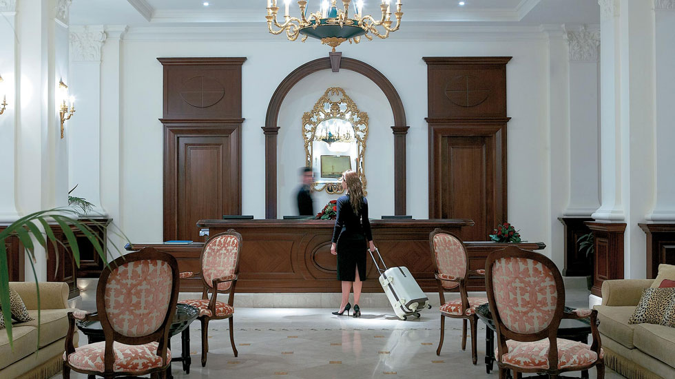 Hotel Grecotel Larissa Imperial reception.jpg